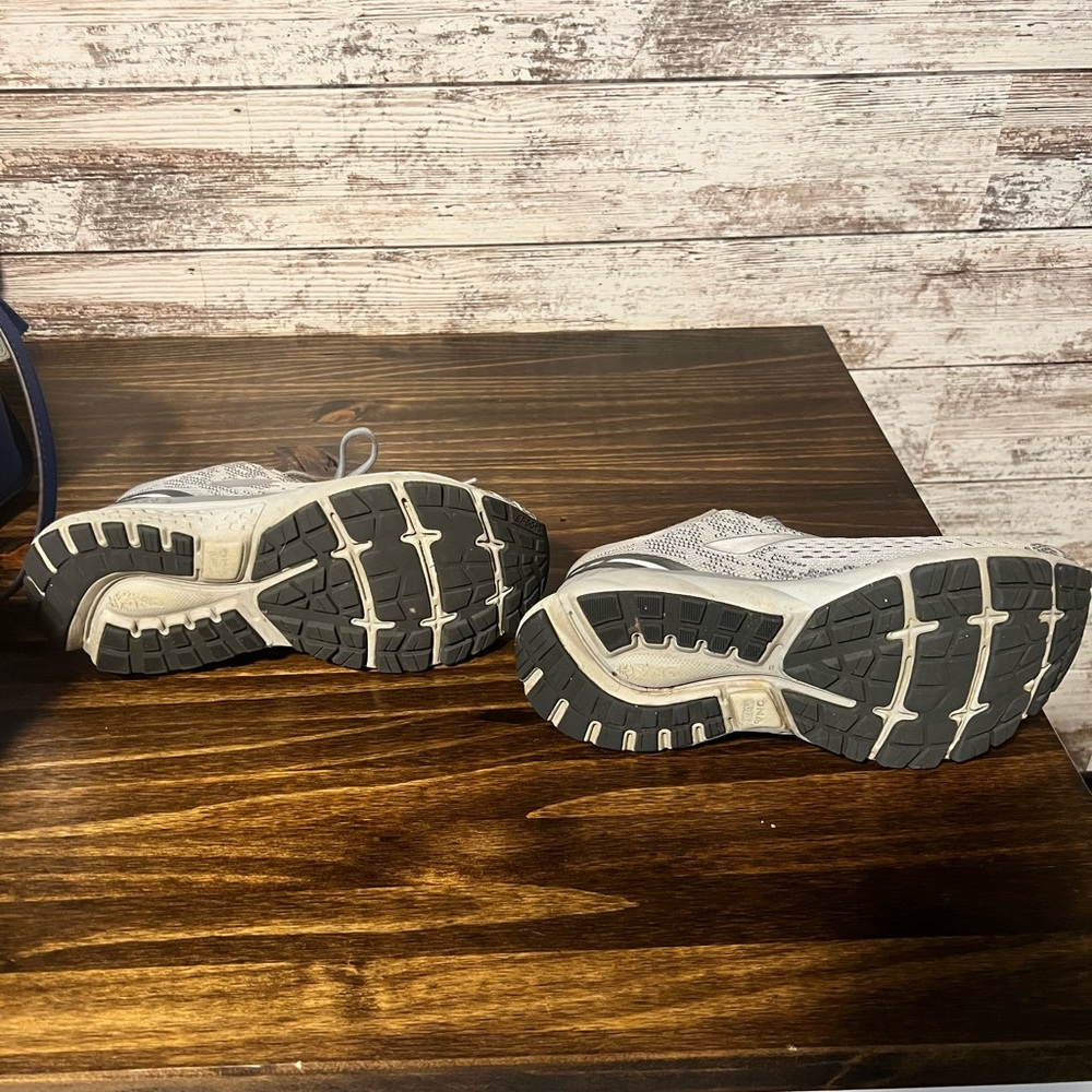 Brooks Ghost 11